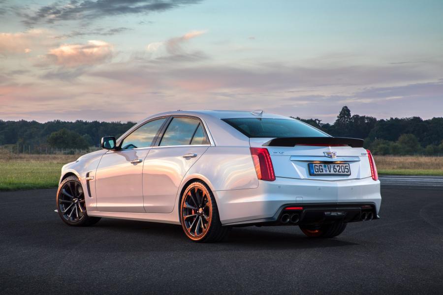  Cadillac CTS-V Carbon Black Edition 2017 года  (WW) (фото 13 из 24)